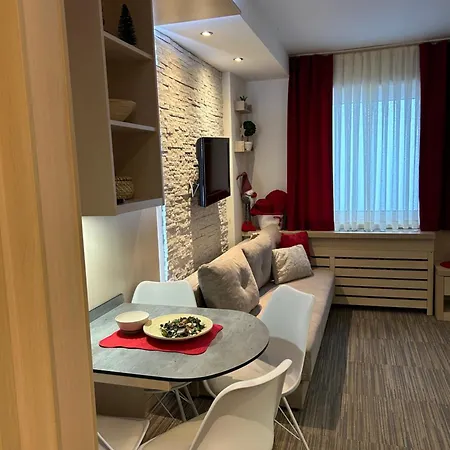 Tri-m Konaci Apartment *