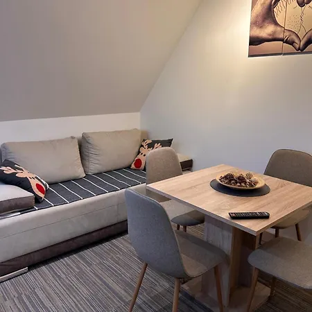 Tri-m Konaci Apartament *