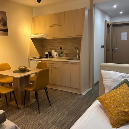 Tri-m Konaci Apartment *